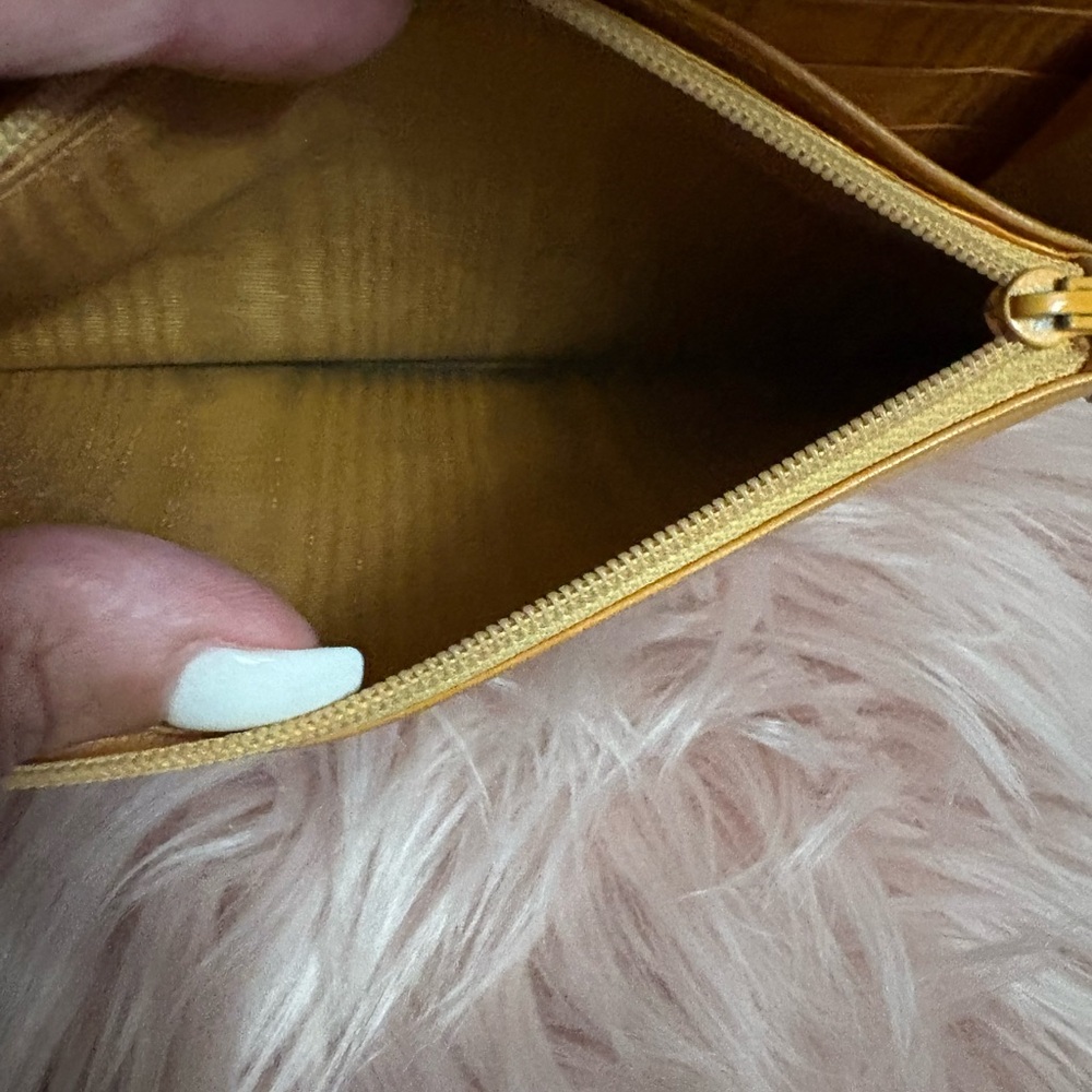 Chanel VintageTimeless caviar wallet on a chain - Picture 6 of 8